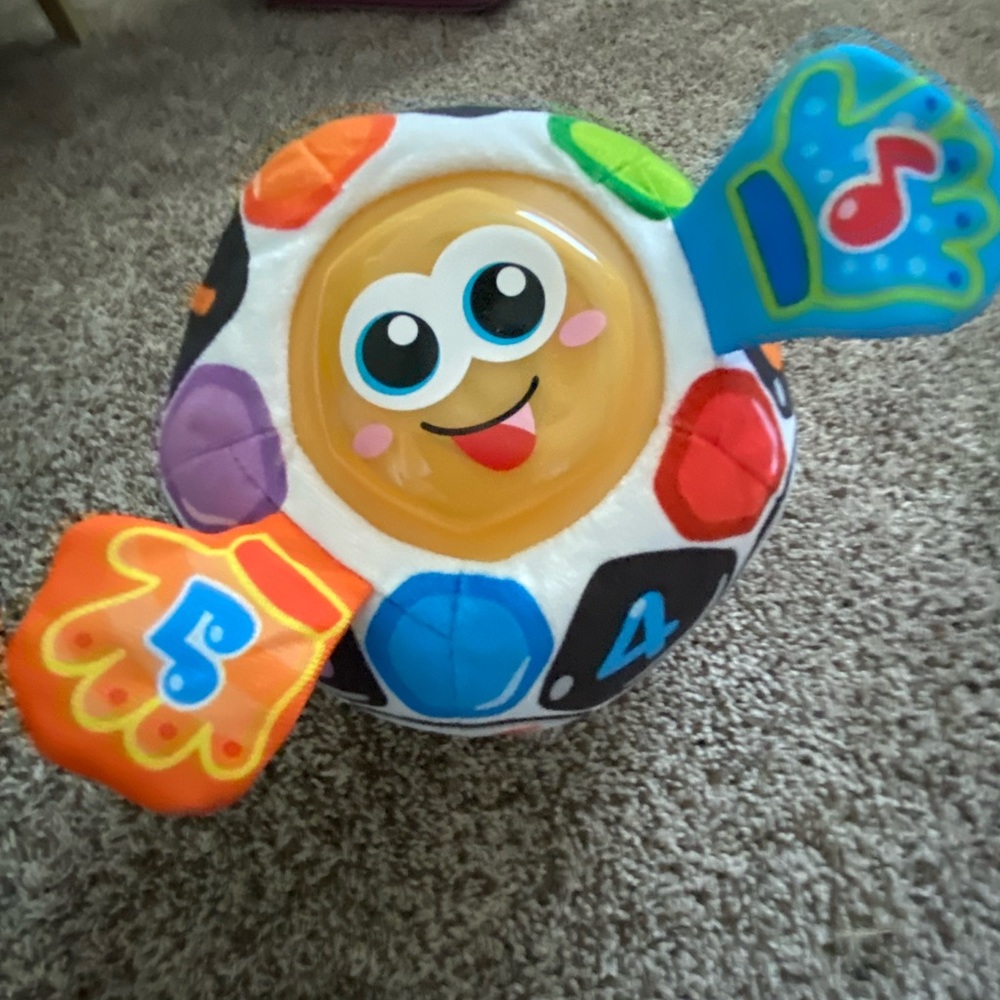 VTech Bright Lights Soccer BaIl. Musical Plush Ball Toy in Multicolor by